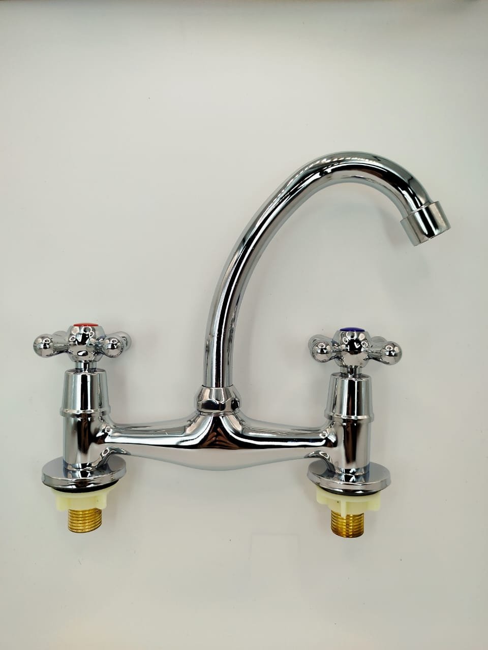 MEZCLADORA MESADA PICO "J"