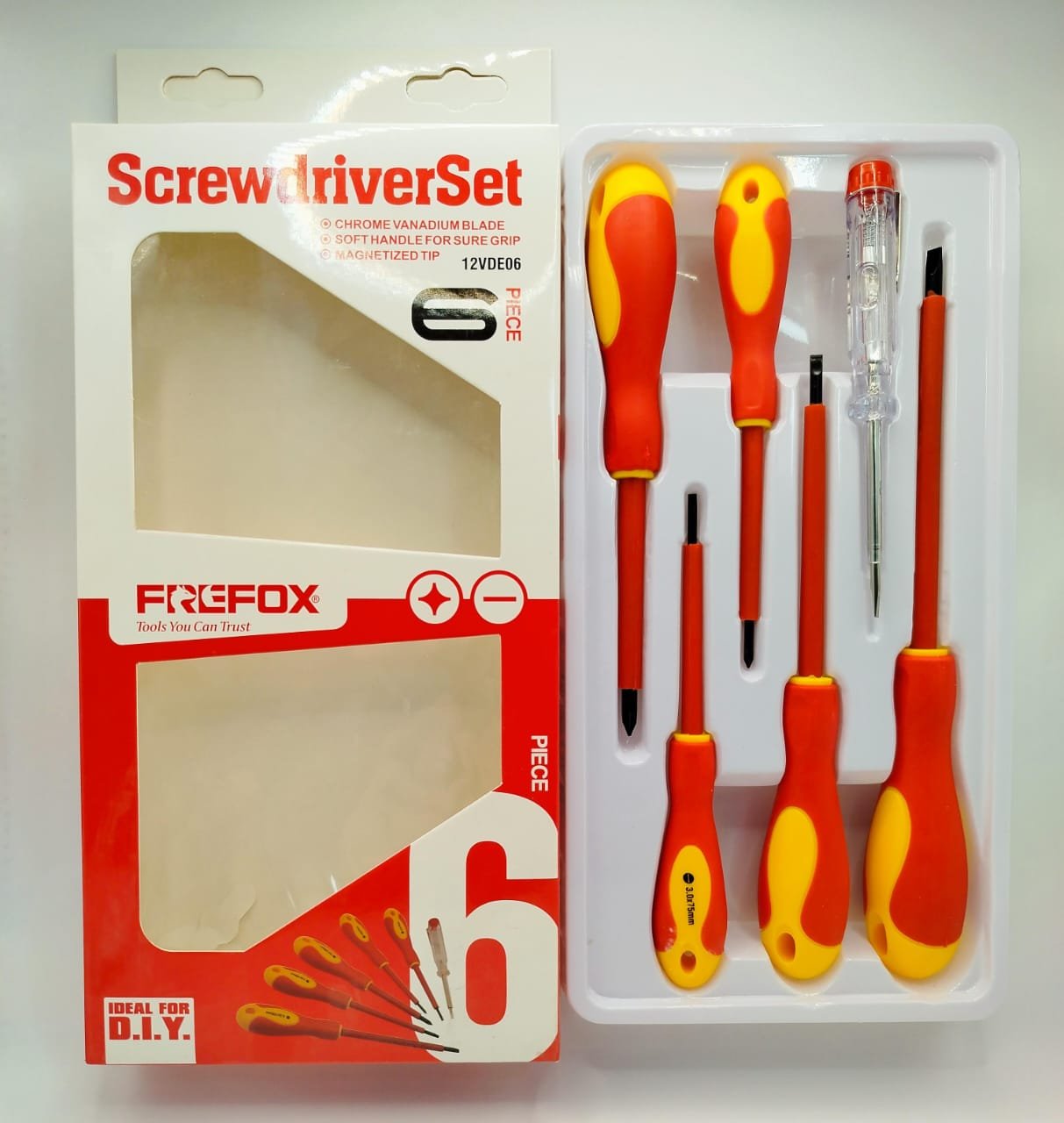 JUEGO DESTORNILLADOR ELECTRICISTA
POR 6 PIEZAS